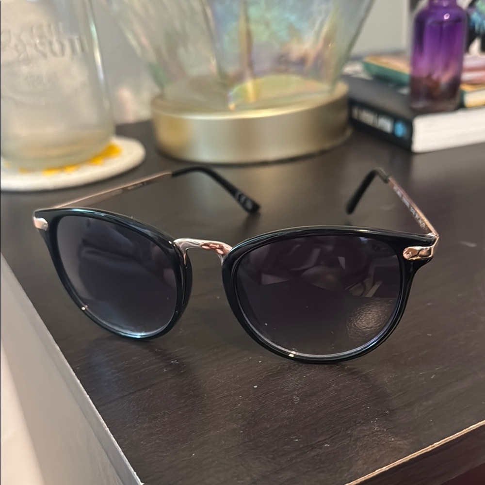 Steve Madden sunglasses